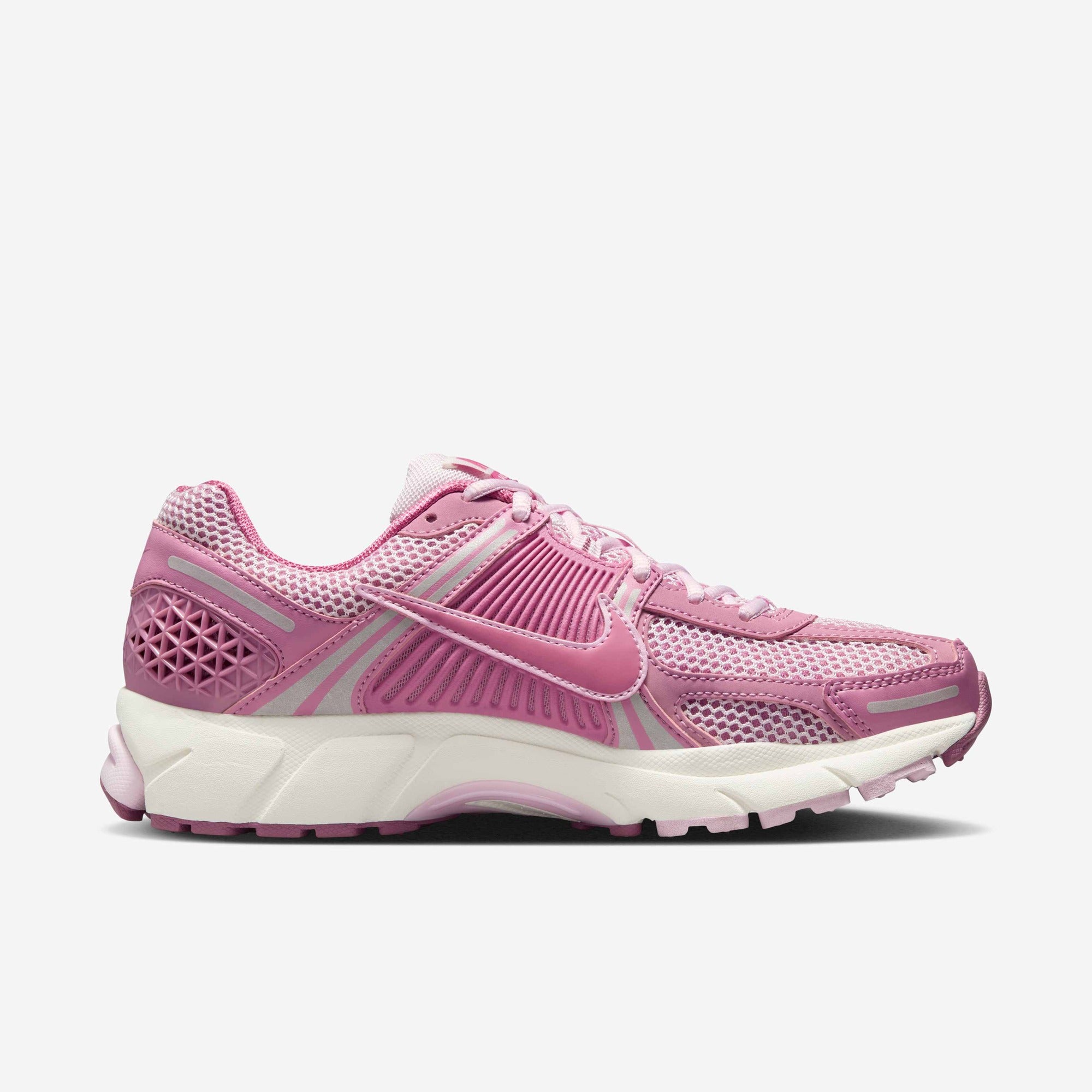 Nike Zoom Vomero 5 "Elemental Pink"
