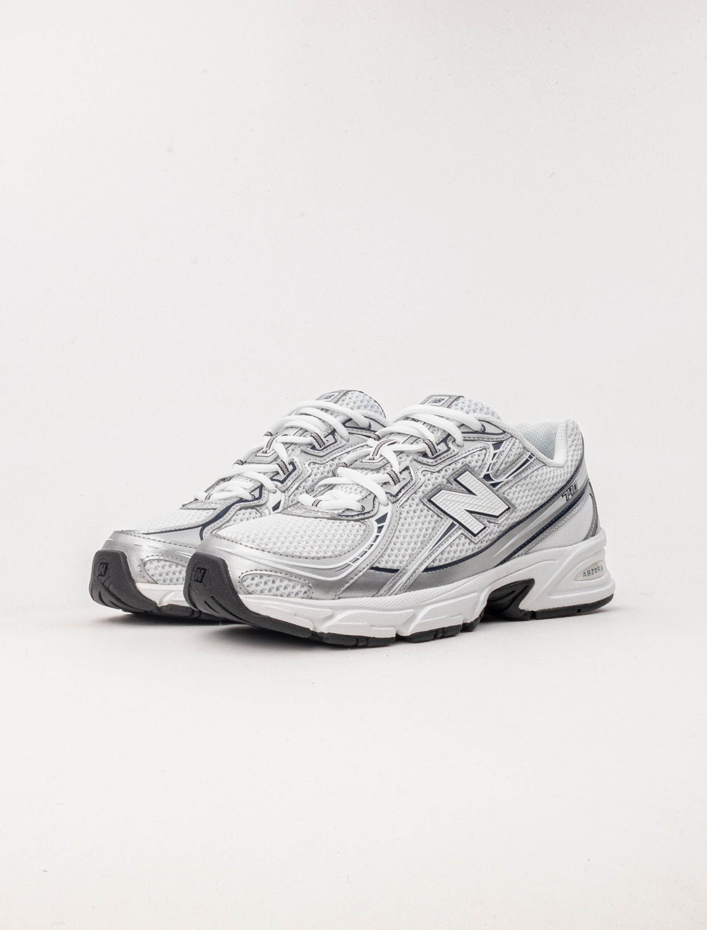 New Balance 740 "White Silver"