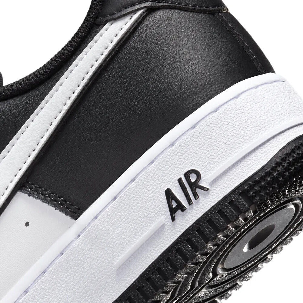 Nike Air Force 1 07 "Panda"